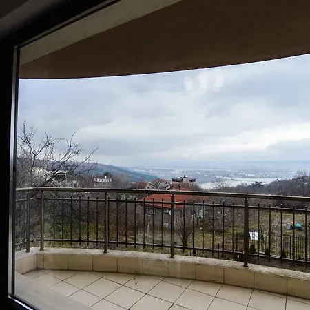 ヴィラ View ヴァルナ